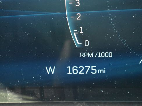 Used 2024 Cadillac XT4 Sport w/ Technology Package image 18