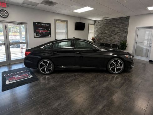 Used 2021 Honda Accord Sport Special Edition image 7