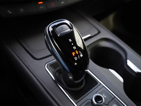 Used 2024 Cadillac XT4 Sport image 14