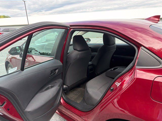 Used 2022 Toyota Corolla LE FWD image 13