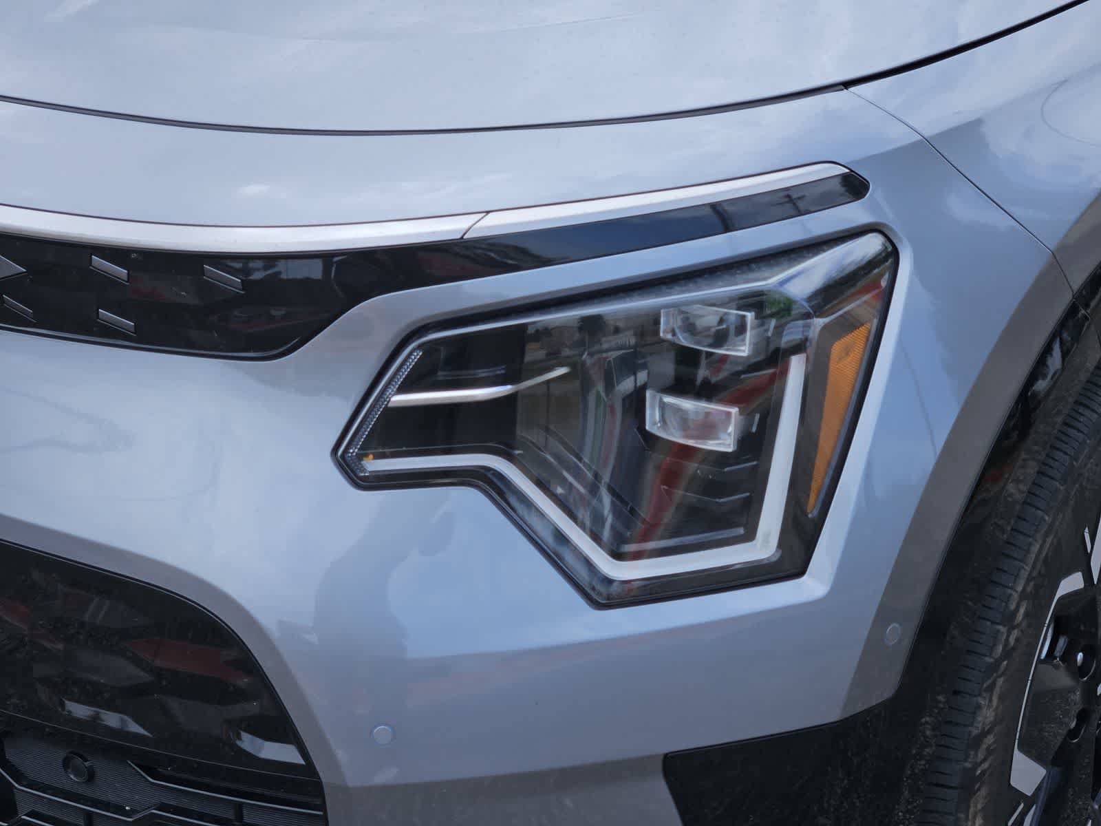 Certified 2023 Kia Niro Wave w/ Wave Preserve Package FWD image 7