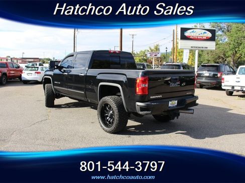 Used 2017 GMC Sierra 2500 Denali w/ Duramax Plus Package AWD/4WD image 3