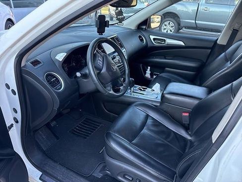 Used 2018 Nissan Pathfinder SL w/ Cargo Package image 6