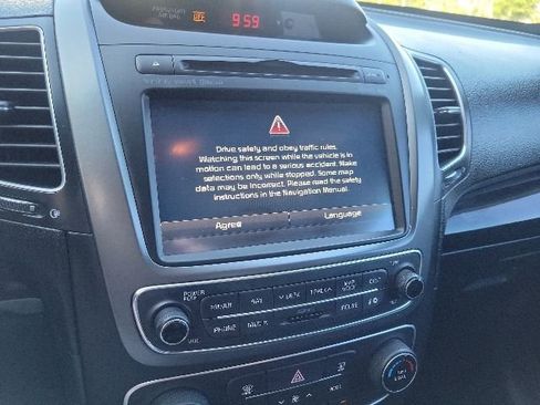 Used 2014 Kia Sorento SX w/ 3rd Row Package FWD image 19