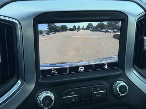 Used 2022 GMC Sierra 1500 SLT AWD/4WD image 18