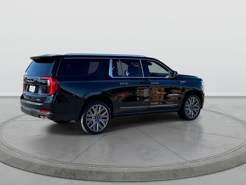 Used 2026 GMC Yukon XL Denali Ultimate AWD/4WD image 8
