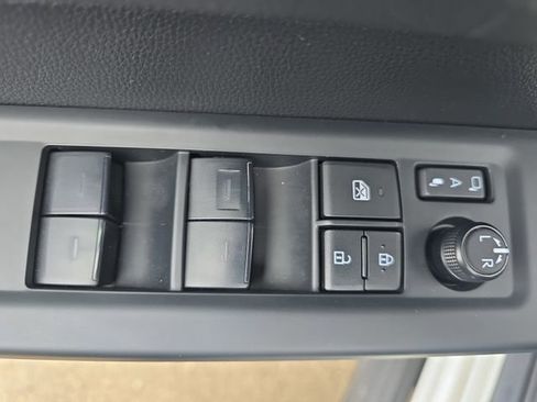 Used 2025 Toyota Tundra Limited image 26