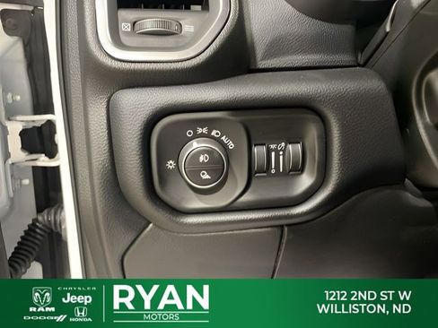 New 2026 RAM 2500 Laramie AWD/4WD image 27