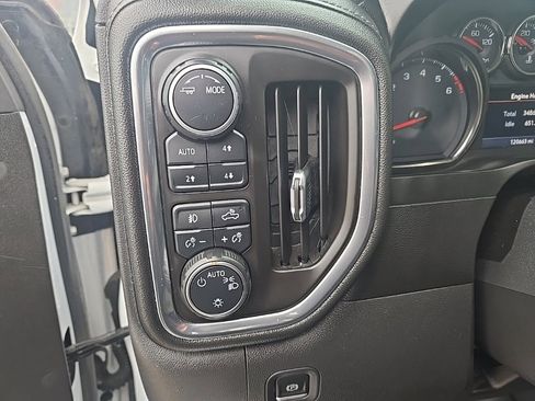 Used 2020 Chevrolet Silverado 1500 LT Trail Boss image 11