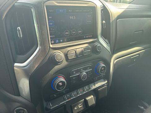 Used 2020 Chevrolet Silverado 1500 LT Trail Boss w/ Convenience Package AWD/4WD image 6