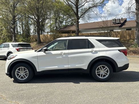 New 2026 Ford Explorer Active image 4