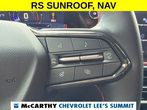 Used 2024 Chevrolet Traverse RS FWD image 20