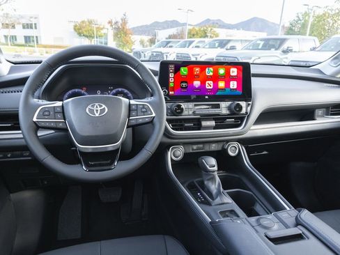 New 2026 Toyota Grand Highlander Limited image 13