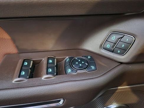 Used 2024 Ford Expedition King Ranch image 19