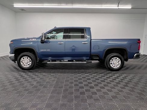 Used 2024 Chevrolet Silverado 3500 LTZ w/ LTZ Plus Package AWD/4WD image 2