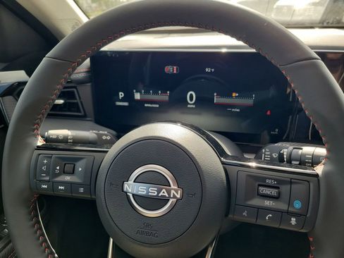New 2026 Nissan Kicks SR w/ SR Premium Package FWD image 10