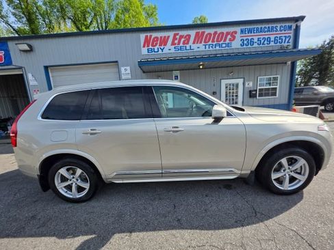 Used 2017 Volvo XC90 T6 Inscription w/ Vision Package image 4