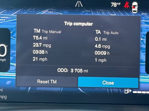 Certified 2026 Volvo XC40 B5 Plus w/ Protection Package Premier AWD/4WD image 30