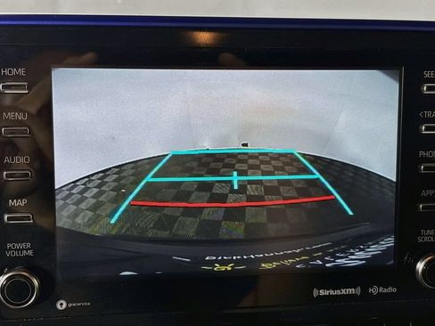 Used 2020 Toyota C-HR XLE FWD image 17