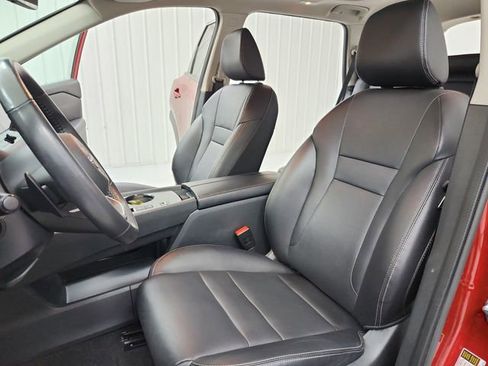 Used 2024 Nissan Rogue SL w/ SL Premium Package image 19