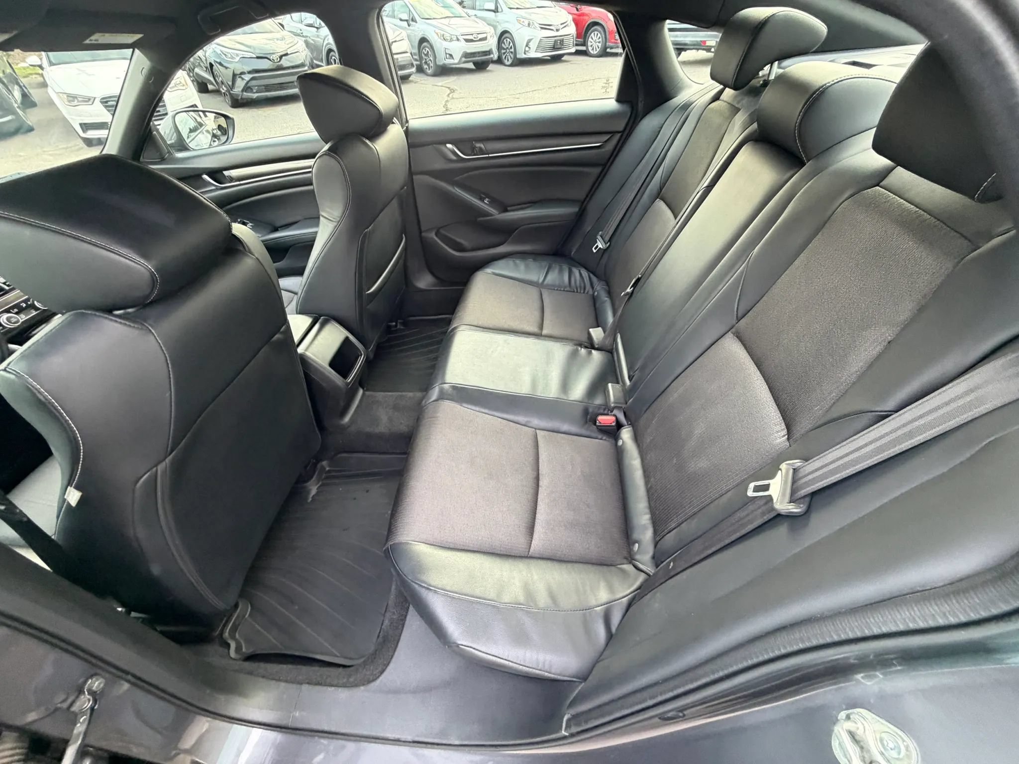 Used 2018 Honda Accord Sport image 19