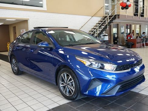 Used 2022 Kia Forte LXS w/ LXS Technology Package FWD image 17