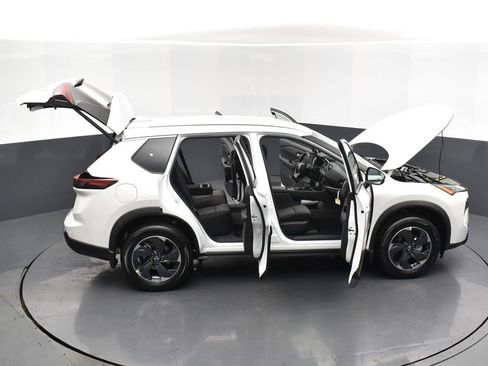 New 2026 Nissan Rogue SV w/ Cold Weather Package image 34