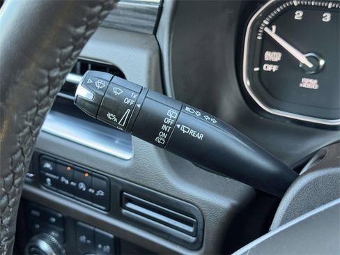 Used 2021 GMC Yukon SLT w/ SLT Premium Package image 26