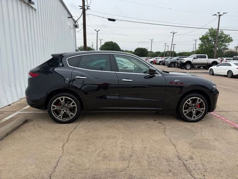 Used 2022 Maserati Levante GT AWD/4WD image 9
