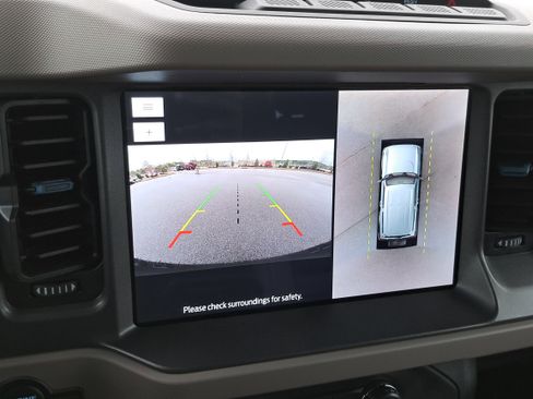 Used 2024 Ford Bronco Wildtrak image 23