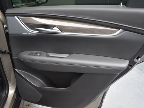 Certified 2023 Cadillac XT5 Premium Luxury w/ Platinum Package image 31