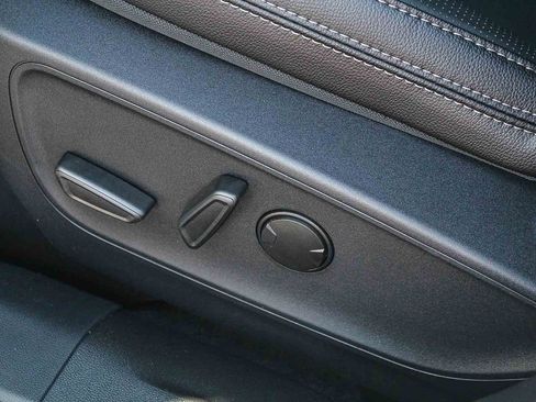 New 2025 Ford Escape SE w/ PHEV Premium Package image 22