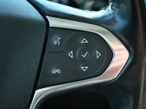 Used 2020 Chevrolet Traverse LT w/ LT Premium Package image 37