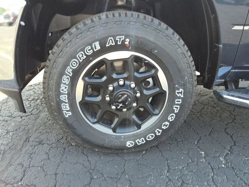 New 2026 RAM 2500 Laramie AWD/4WD image 37