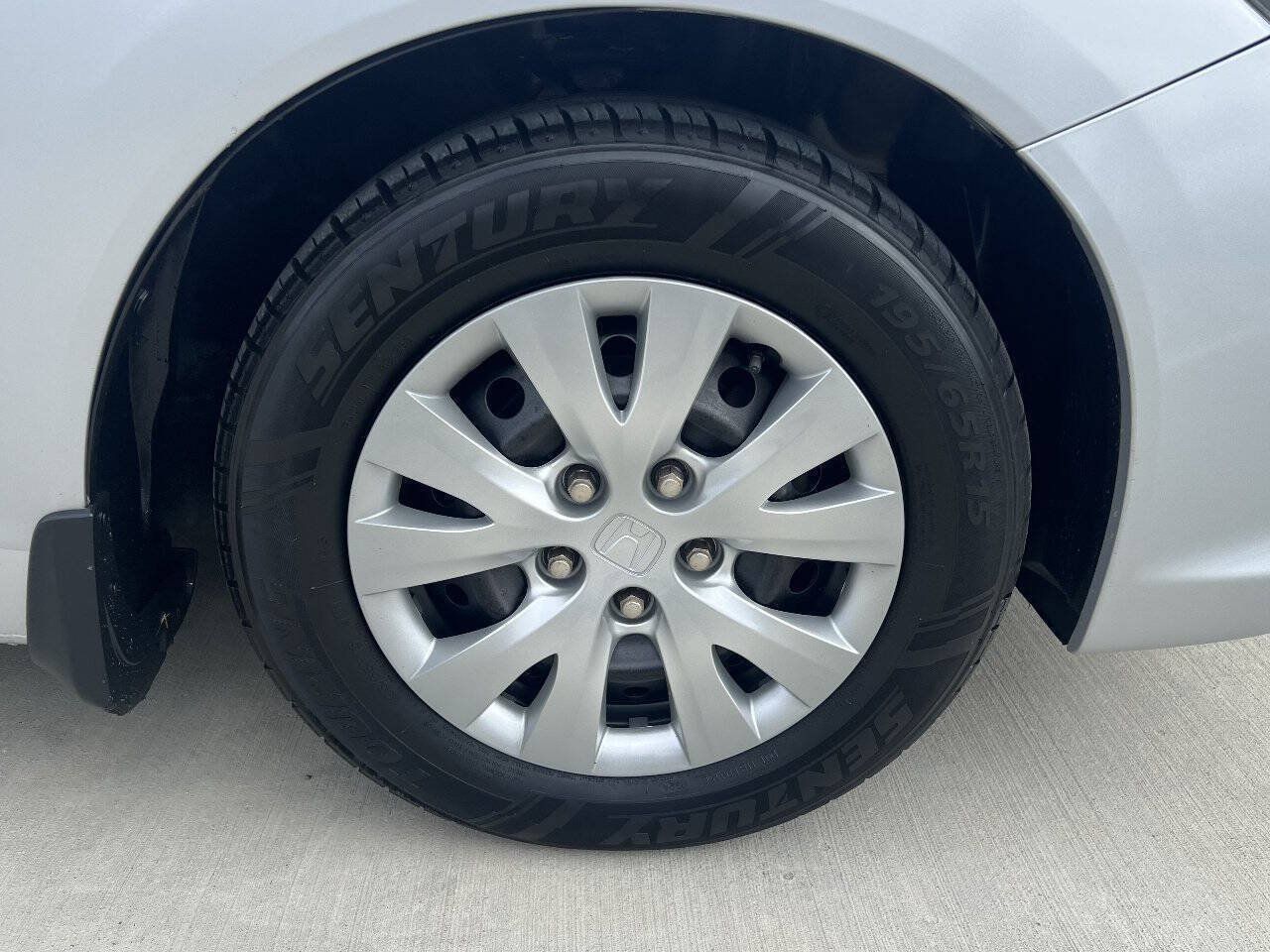 Used 2012 Honda Civic LX image 22