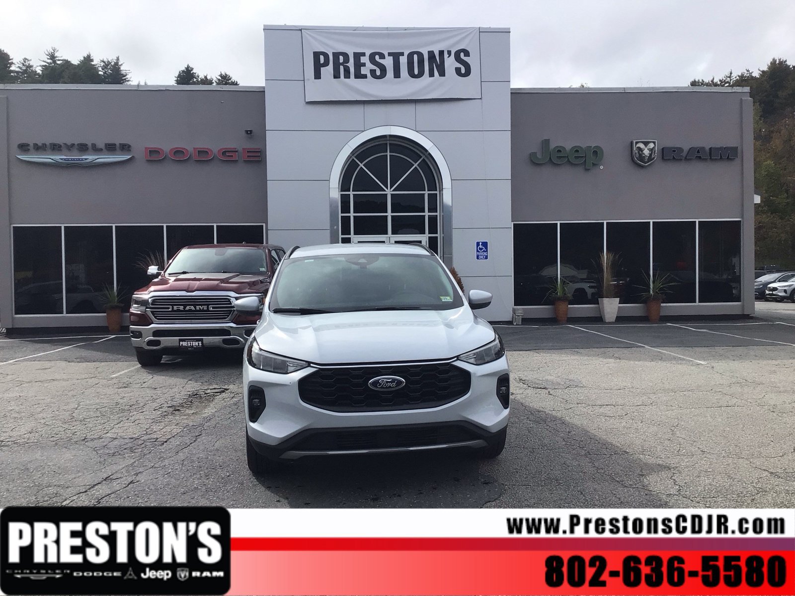 Used 2025 Ford Escape ST-Line Select AWD/4WD image 9