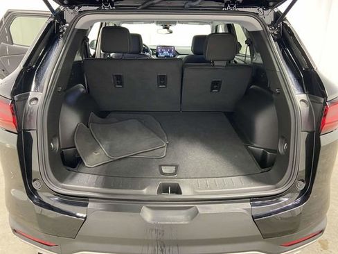 Used 2025 Chevrolet Blazer LT image 14