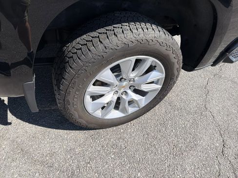 Used 2025 Chevrolet Silverado 1500 Custom AWD/4WD image 13