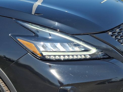 Used 2023 Nissan Murano SV w/ SV Midnight Edition Package FWD image 9