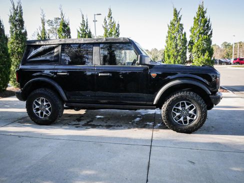 Used 2021 Ford Bronco Badlands image 11