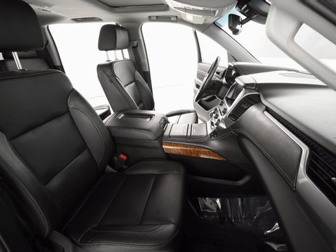 Used 2020 Chevrolet Suburban Premier image 21