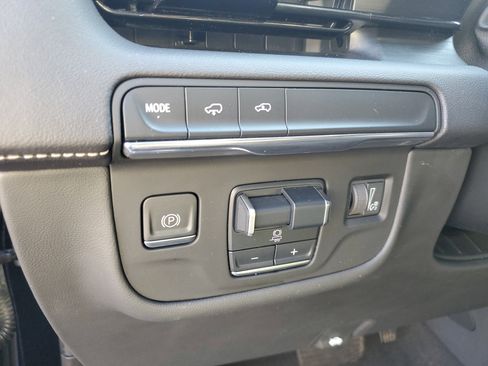 Used 2021 Cadillac Escalade Sport w/ Driver Assist Tech Package image 27