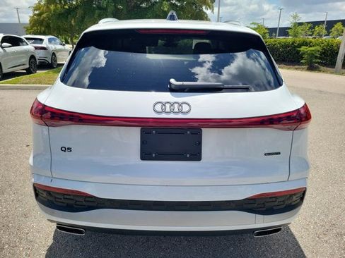 Certified 2025 Audi Q5 Premium w/ Convenience Package AWD/4WD image 6