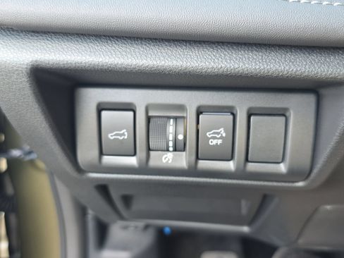 Used 2025 Subaru Outback Touring XT AWD/4WD image 23