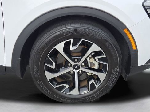 Certified 2023 Kia Sportage EX image 6