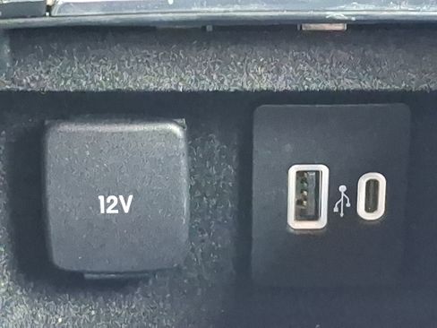 Used 2021 Lincoln Corsair AWD image 23