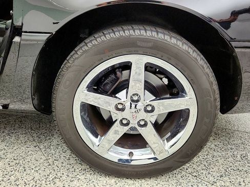 Used 1995 Chevrolet Corvette Convertible RWD image 9