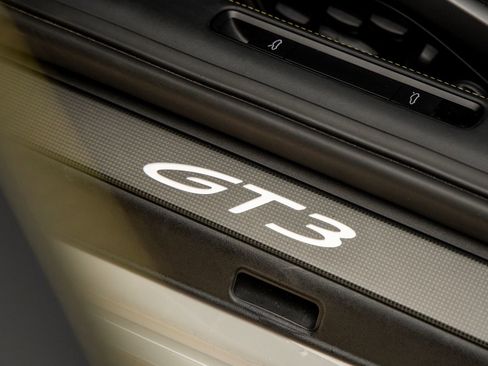 Certified 2022 Porsche 911 GT3 RWD image 31