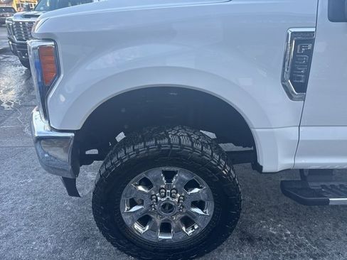 Used 2017 Ford F350 Lariat image 4