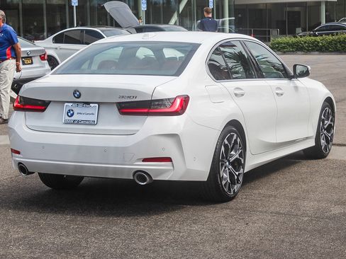 Certified 2025 BMW 330i Sedan image 6